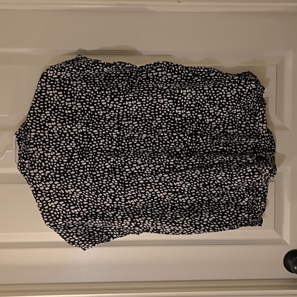 Reitmans lightweight dress shirt | SZ Medium - Picture 7 of 7